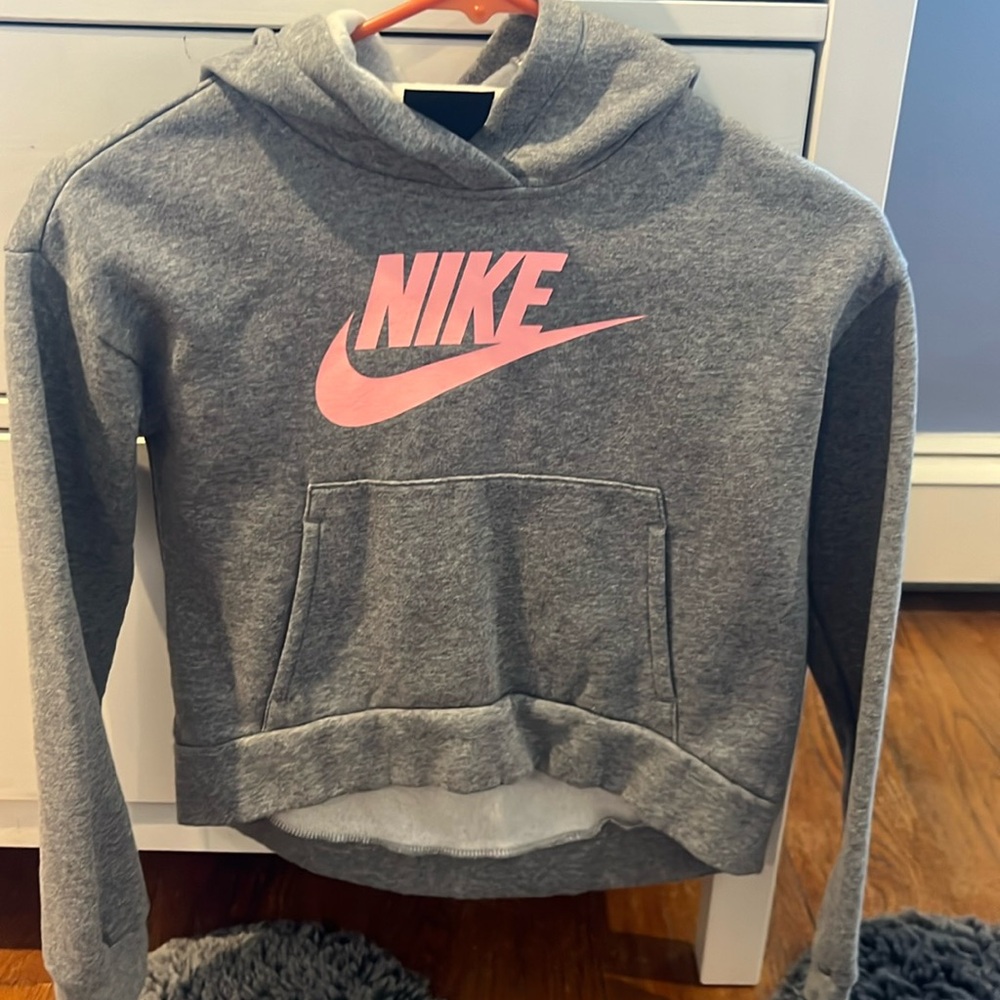NWOT girls Nike hi/low hoodie size M